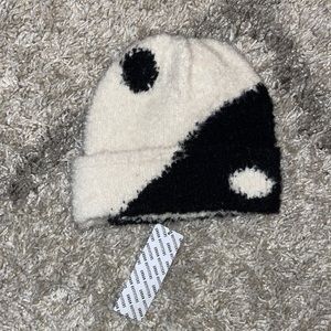 NWT Urban Outfitters Yin Yang Beanie Hat
